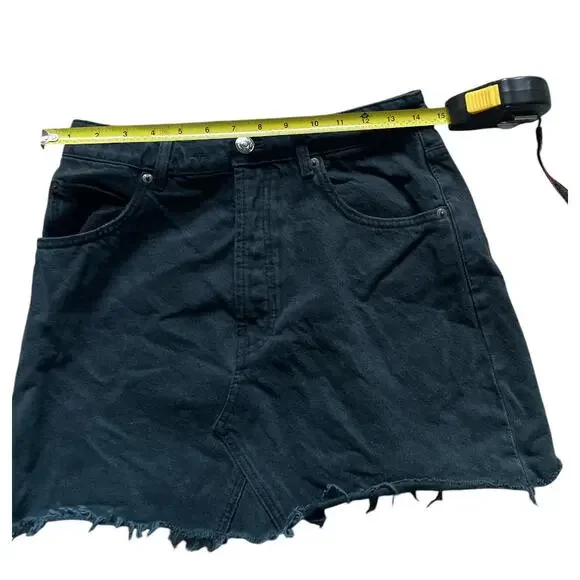 Zara Womens/Teen Black Mini Denim Skirt Button up fly Destressed Hem Size Medium - Picture 3 of 8